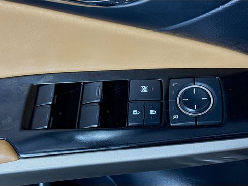 Used 2016 Lexus IS 350 image 24