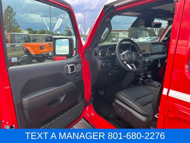 New 2026 Jeep Wrangler Unlimited Sahara w/ Whitecap Package AWD/4WD image 16