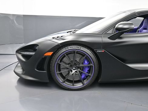 Used 2024 McLaren 750S Spider RWD image 12