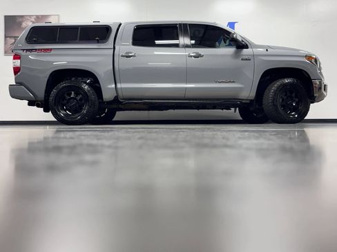 Used 2018 Toyota Tundra Limited w/ Limited Premium Package AWD/4WD image 3