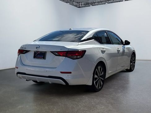 Used 2020 Nissan Sentra SV w/ SV Premium Package FWD image 5