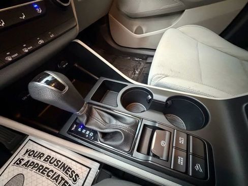 Used 2019 Hyundai Tucson SE image 20