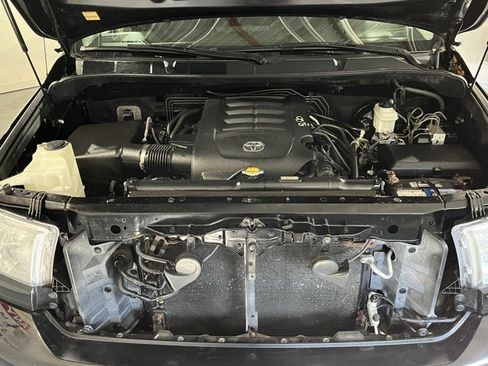 Used 2012 Toyota Tundra 4x4 Double Cab w/ Tow Pkg image 40