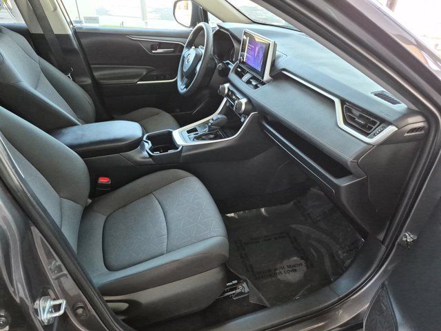 Used 2025 Toyota RAV4 XLE AWD/4WD image 5