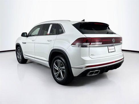 Used 2024 Volkswagen Atlas Cross Sport SEL R-Line AWD/4WD image 13