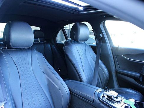 Used 2017 Mercedes-Benz E 300 image 19