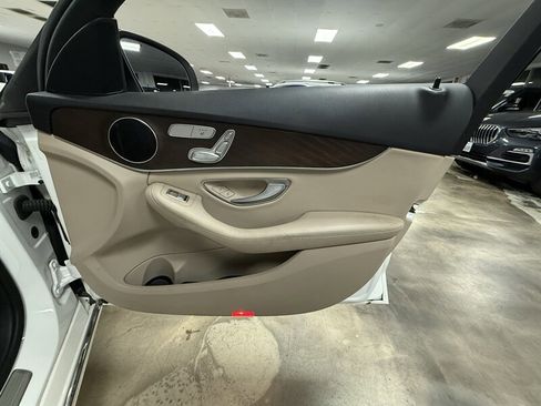Used 2018 Mercedes-Benz C 300 Sedan image 8