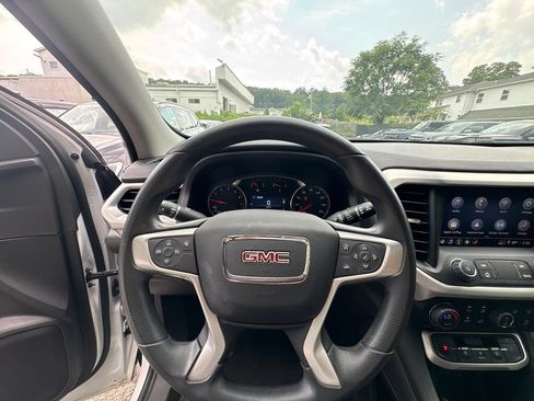 Used 2023 GMC Acadia SLE w/ Driver Convenience Package AWD/4WD image 18