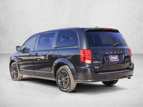 Used 2018 Dodge Grand Caravan SXT w/ Blacktop Package image 7