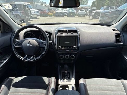 Used 2024 Mitsubishi Outlander Sport SE AWD/4WD image 15