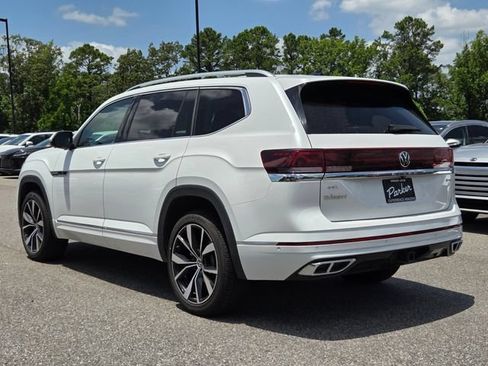 Used 2024 Volkswagen Atlas SEL Premium R-Line AWD/4WD image 3
