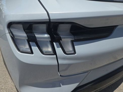 Used 2022 Ford Mustang Mach-E Premium RWD image 8
