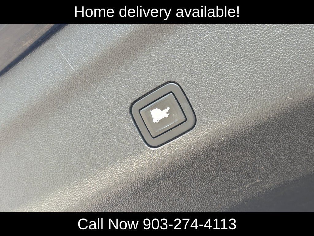 Used 2021 Chevrolet Suburban LT AWD/4WD image 9