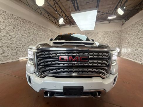 Used 2020 GMC Sierra 3500 Denali w/ Denali Ultimate Package AWD/4WD image 2