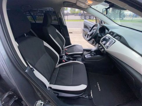 Used 2021 Nissan Versa SV FWD image 29
