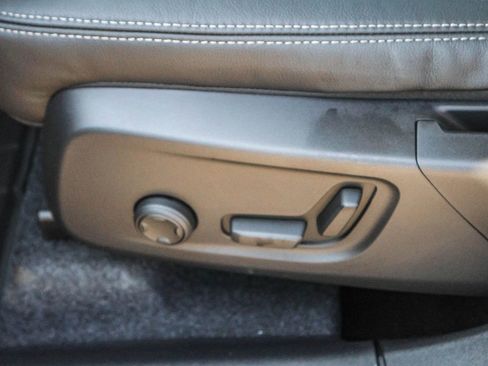 New 2026 Volvo XC40 B4 Plus w/ Climate Package image 28