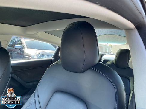 Used 2018 Tesla Model 3 Long Range RWD image 17