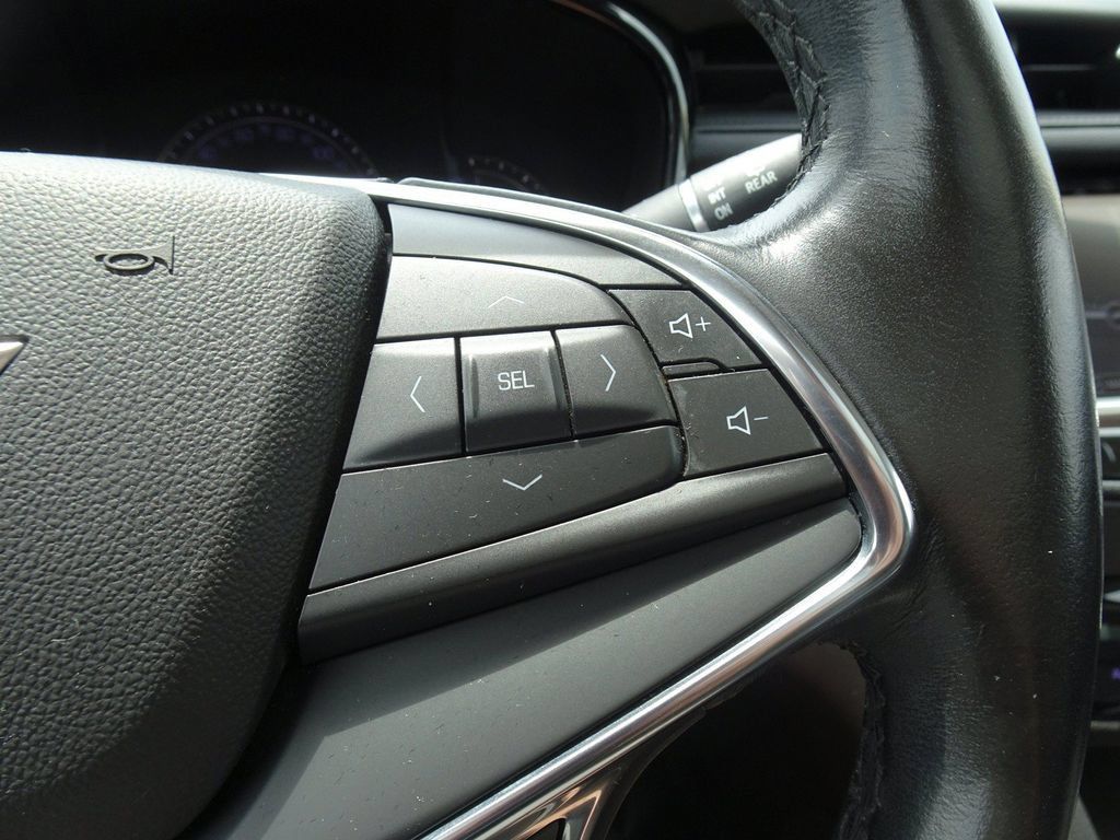 Used 2019 Cadillac XT5 Luxury AWD/4WD image 23