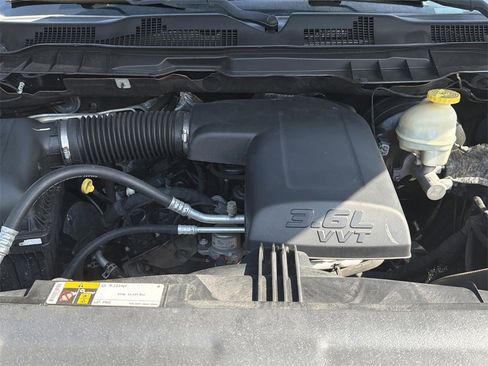 Used 2018 RAM 1500 Big Horn image 42