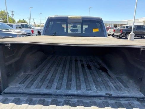 Used 2017 RAM 1500 Classic SLT w/ SLT Plus D←cor Group AWD/4WD image 7