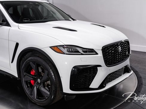 Used 2024 Jaguar F-PACE SVR image 2