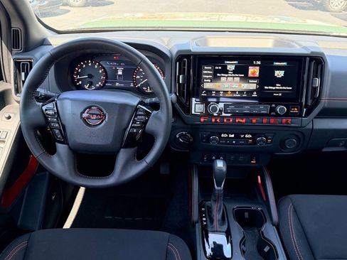 Used 2025 Nissan Frontier PRO-4X w/ Pro Convenience Package image 12