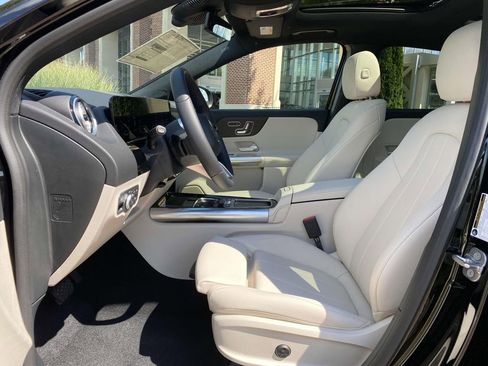 Certified 2025 Mercedes-Benz GLA 250 image 25