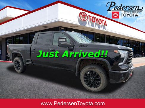 Used 2025 Chevrolet Silverado 2500 LTZ w/ Trail Boss Package AWD/4WD image 1
