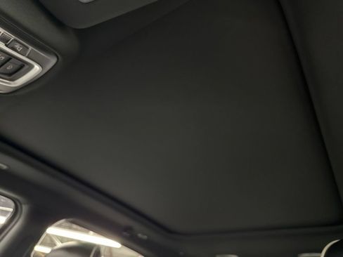 Used 2020 RAM 1500 Limited w/ Black Appearance Package AWD/4WD image 31