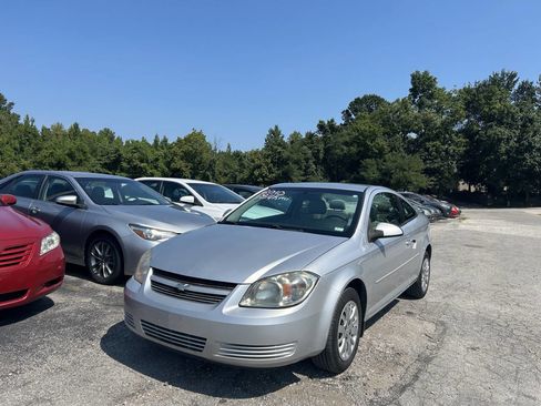 Used 2010 Chevrolet Cobalt LT image 2