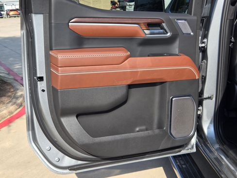 Certified 2025 GMC Sierra 1500 Denali Ultimate AWD/4WD image 22