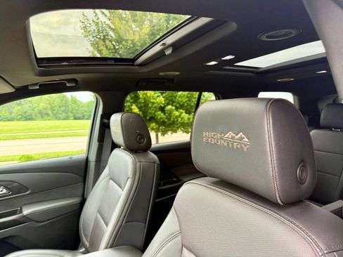 Used 2023 Chevrolet Traverse High Country w/ LPO, Floor Liner Package FWD image 10