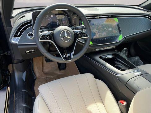 New 2026 Mercedes-Benz E 350 4MATIC Sedan image 7