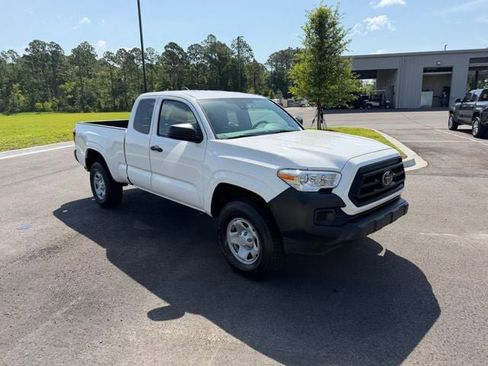 Used 2022 Toyota Tacoma SR RWD image 11