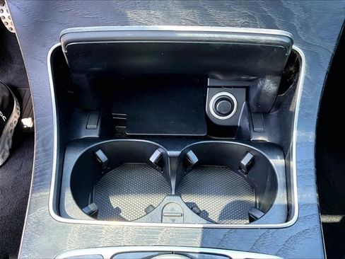 Used 2019 Mercedes-Benz GLC 300 image 24