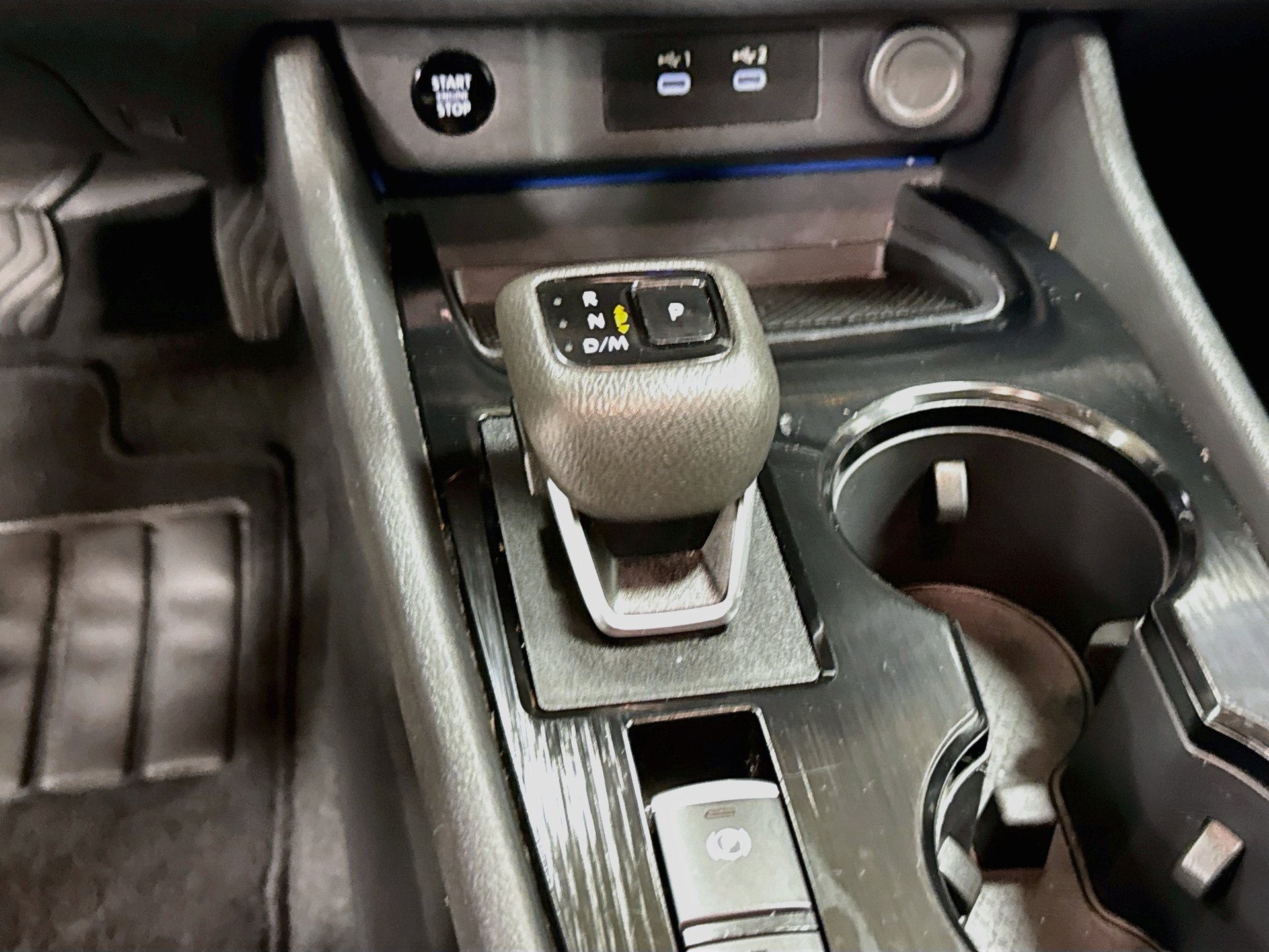 Used 2025 Nissan Rogue SV FWD image 16