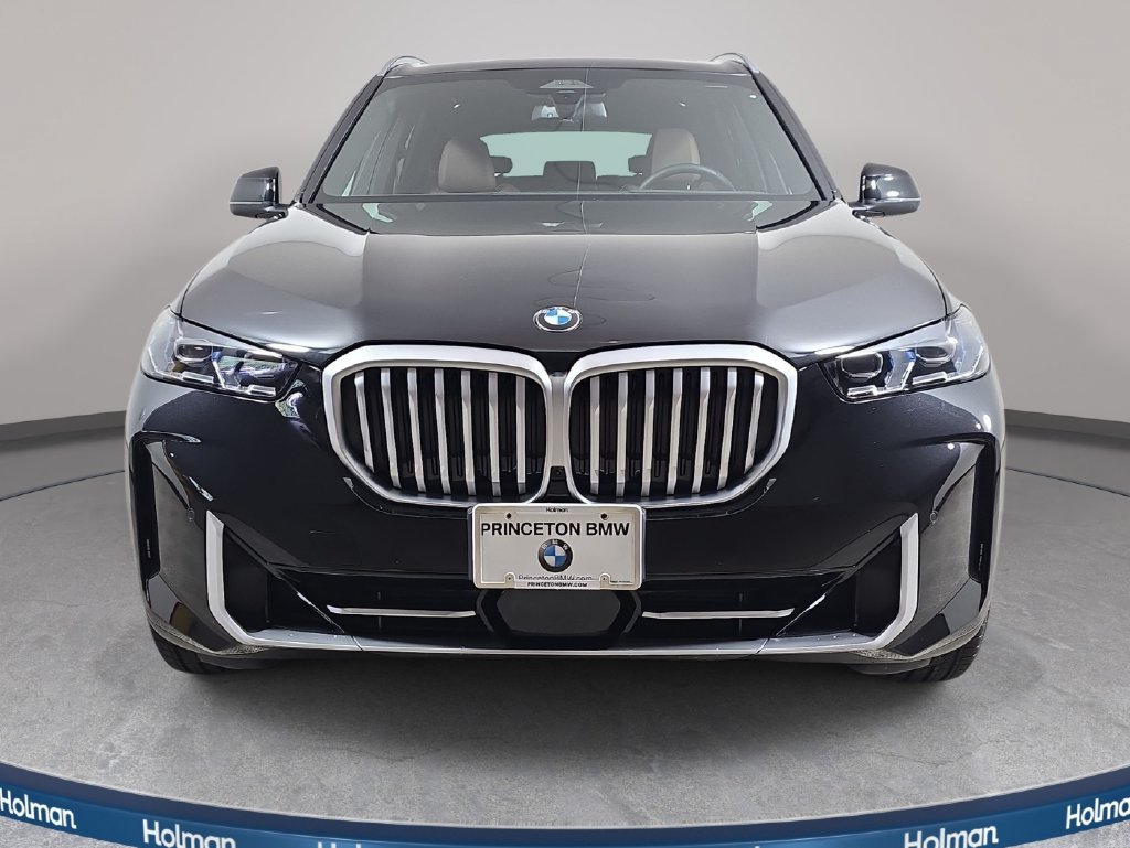 Certified 2026 BMW X5 xDrive40i AWD/4WD image 2