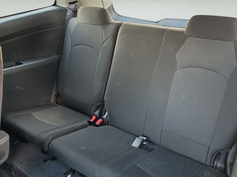 Used 2017 Chevrolet Traverse LT w/ Style and Technology Package FWD image 19