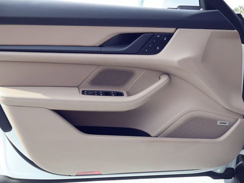 Certified 2022 Porsche Taycan image 13