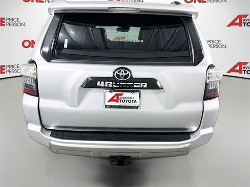 Certified 2022 Toyota 4Runner TRD Off-Road Premium image 6