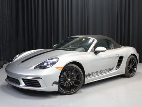 Used 2024 Porsche 718 Boxster image 1