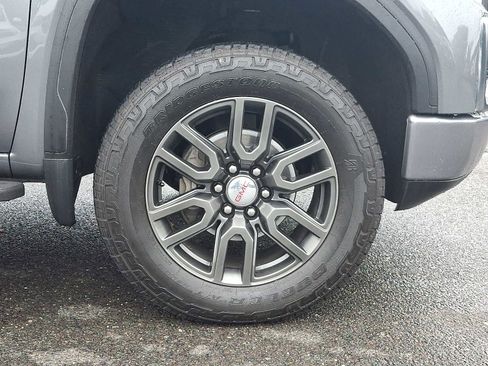 Used 2022 GMC Sierra 1500 AT4 w/ AT4 Premium Package image 9