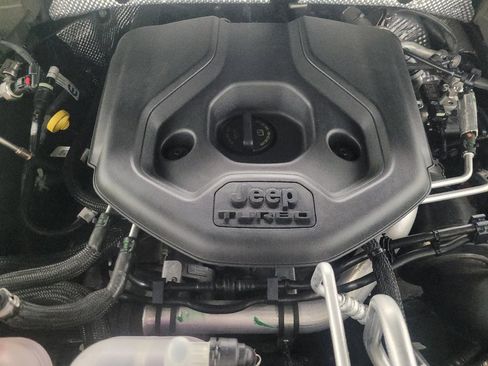 Used 2023 Jeep Grand Cherokee 4WD 4xe w/ Luxury Tech Group II image 30