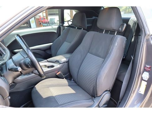 Used 2019 Dodge Challenger SXT w/ Driver Convenience Group RWD image 14