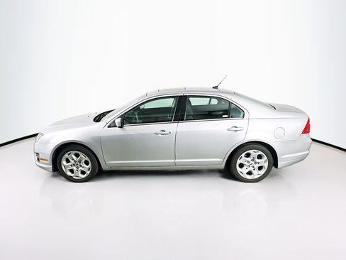 Used 2011 Ford Fusion SE w/ 202A Rapid Spec Order Code FWD image 4