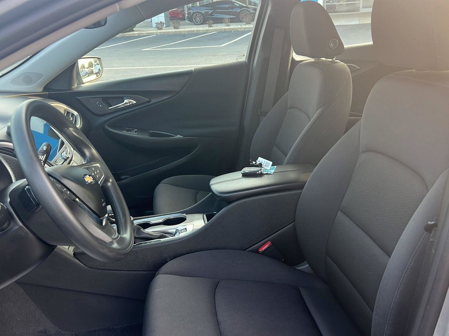 Used 2023 Chevrolet Malibu LT FWD image 9