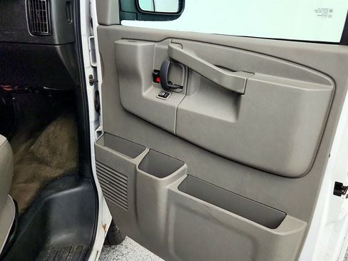 Used 2019 Chevrolet Express 3500 LT w/ LT Preferred Equipment Group RWD image 25