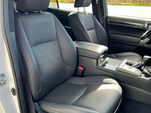 Used 2023 Lexus GX 460 Premium w/ Premium Package AWD/4WD image 22