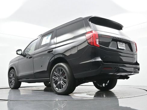 Used 2025 Ford Expedition Platinum w/ Stealth Performance Package AWD/4WD image 63