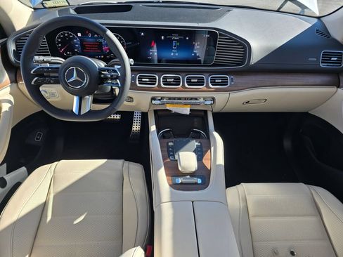 New 2026 Mercedes-Benz GLS 450 4MATIC image 18